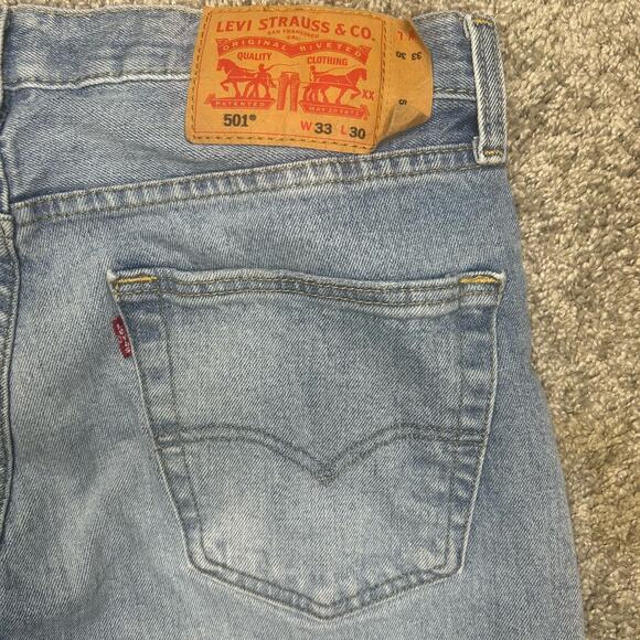 Levi’s 501 Size 33x30 Jeans Men's Vintage Distressed button fly - Picture 1 of 5